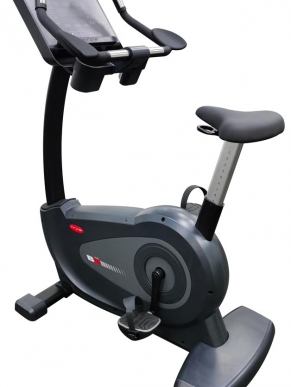B8 Вертикальный велотренажер Circle Fitness B8