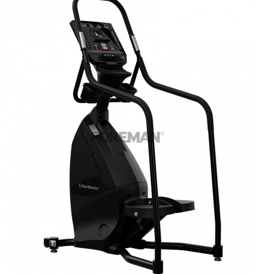 Коммерческий степпер STAIRMASTER FreeClimber с независимым ходом педалей, четырехзвенным механизмом и 14 программами