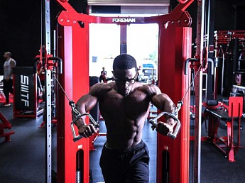 Силовое оборудование FOREMAN в сети клубов Self Made Training Facility